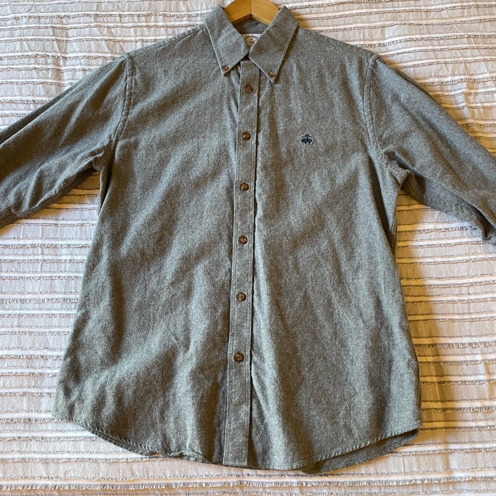 Brooks brother regent M